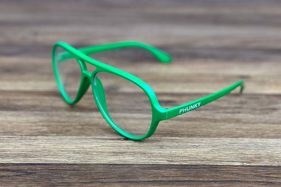 aviator-stijl brilletje in het groen met transparante glazen